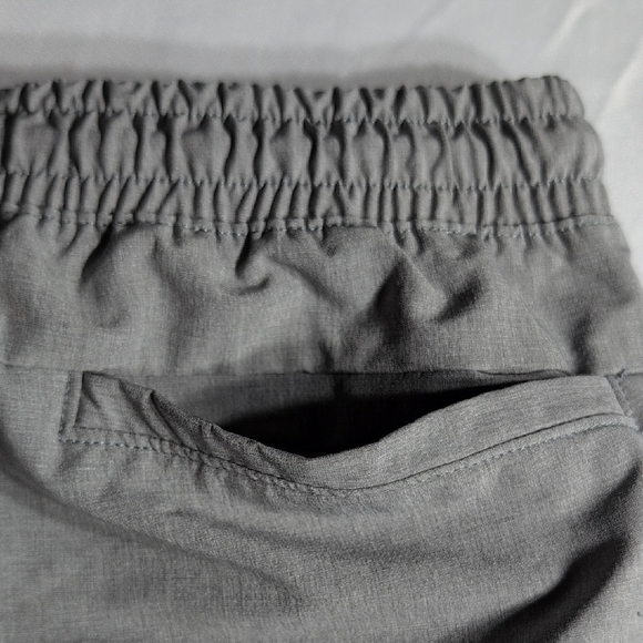 Abercrombie & Fitch Gray Sweatpants with Elastic Waistband - Picture 5 of 11